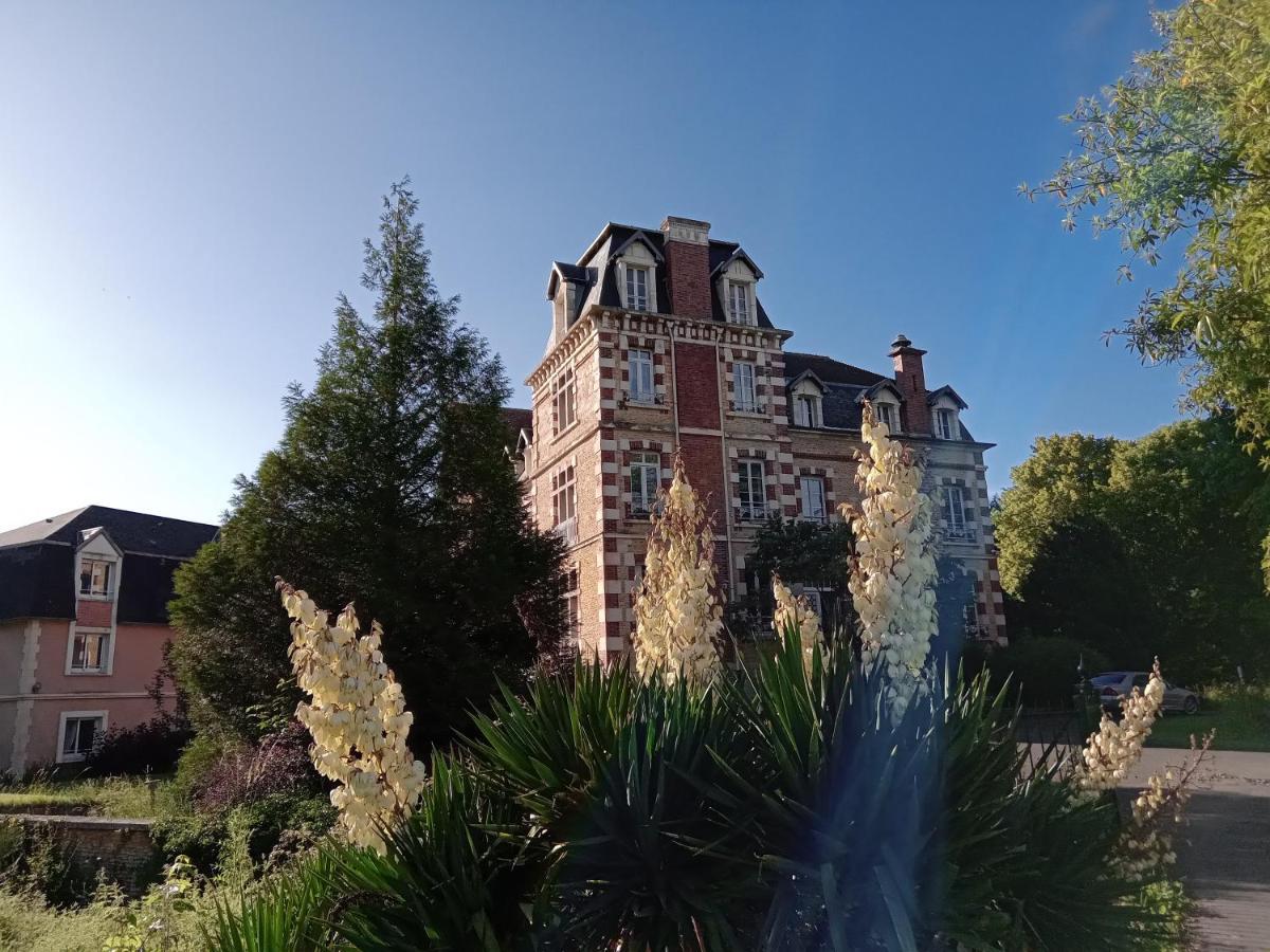 Residence Services Chateau Saint Pierre Oursin Vimont Εξωτερικό φωτογραφία